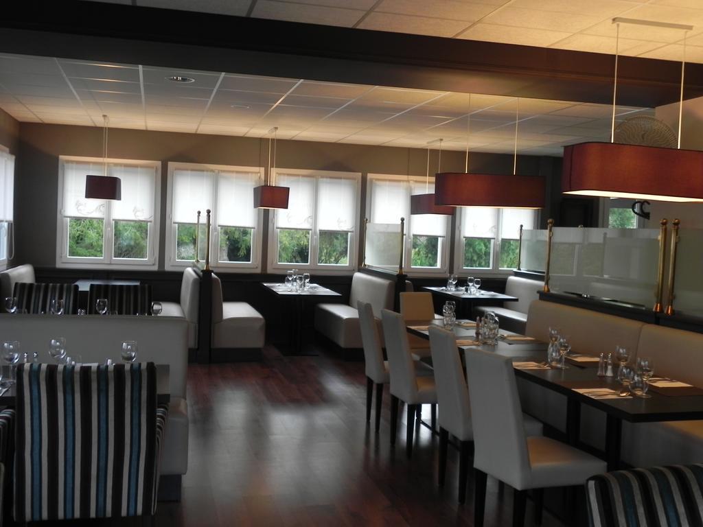 Le Bistroquet Hotel Lusignan Luaran gambar